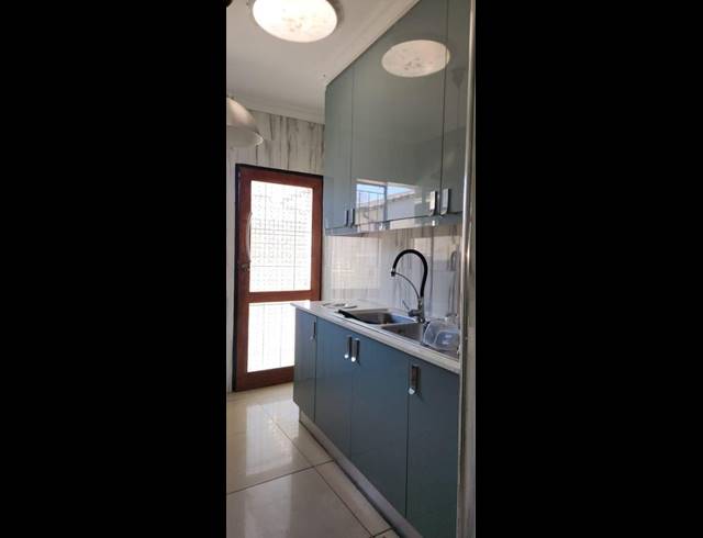 4 BEDROOM HOUSE FOR SALE IN SECUNDA CENTRAL